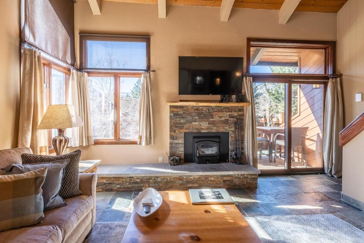 Sunrise 9 Villa Мамът Лейкс Екстериор снимка